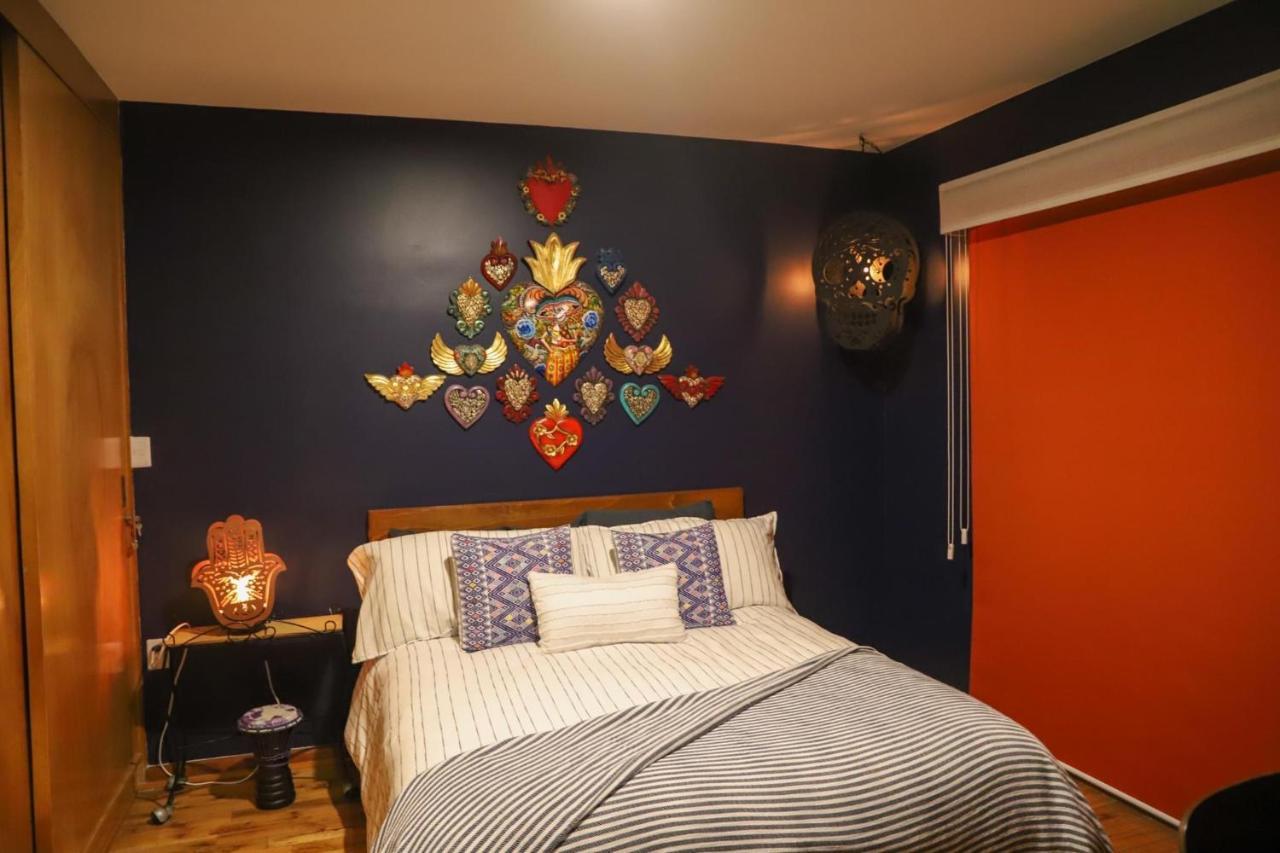 Luxurious Mid Century Modern Folk Art Сasa de vacaciones *