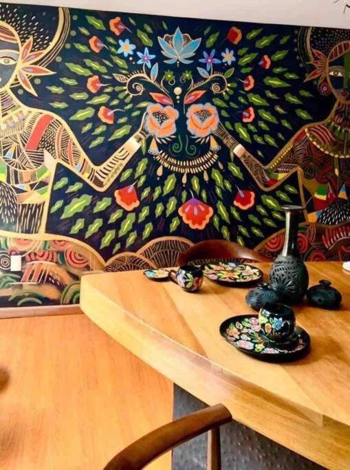 Casa de férias Luxurious Mid Century Modern Folk Art